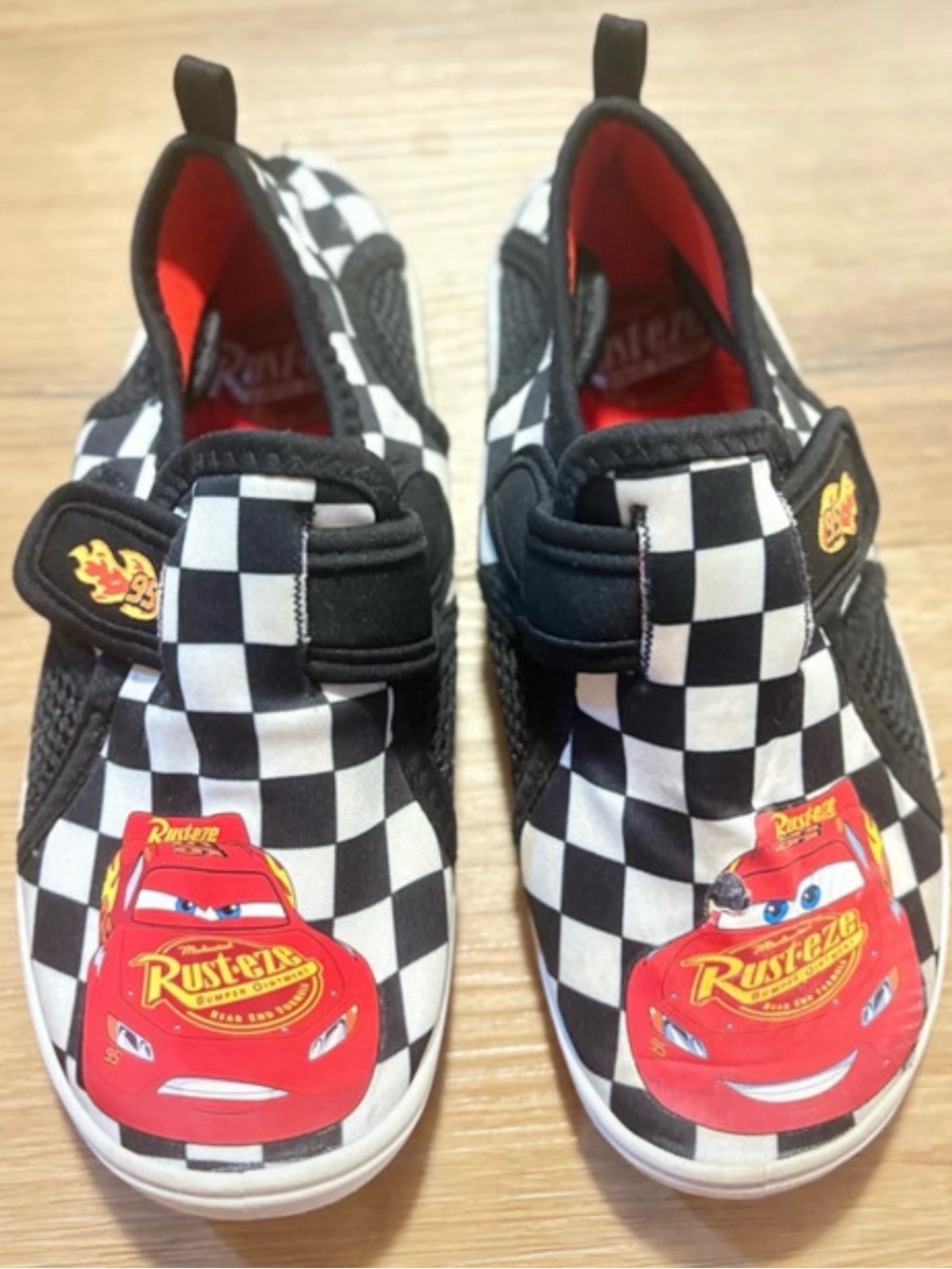 Disney Pixar Cars Lightning McQueen Checkered
Slip-On Shoes/water shoes